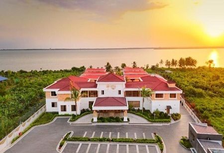 Eight Continents Hotels & Resorts