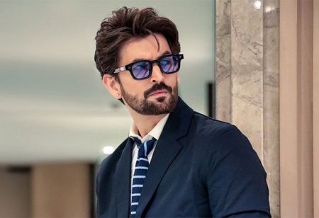 Neil Nitin Mukesh, Nitin Mukesh acquire luxury Lower Parel home